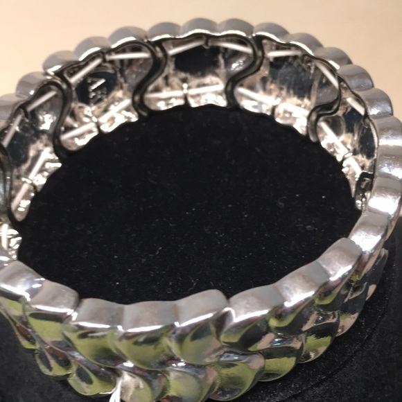 Anne Klein stretch bracelet - Picture 2 of 2